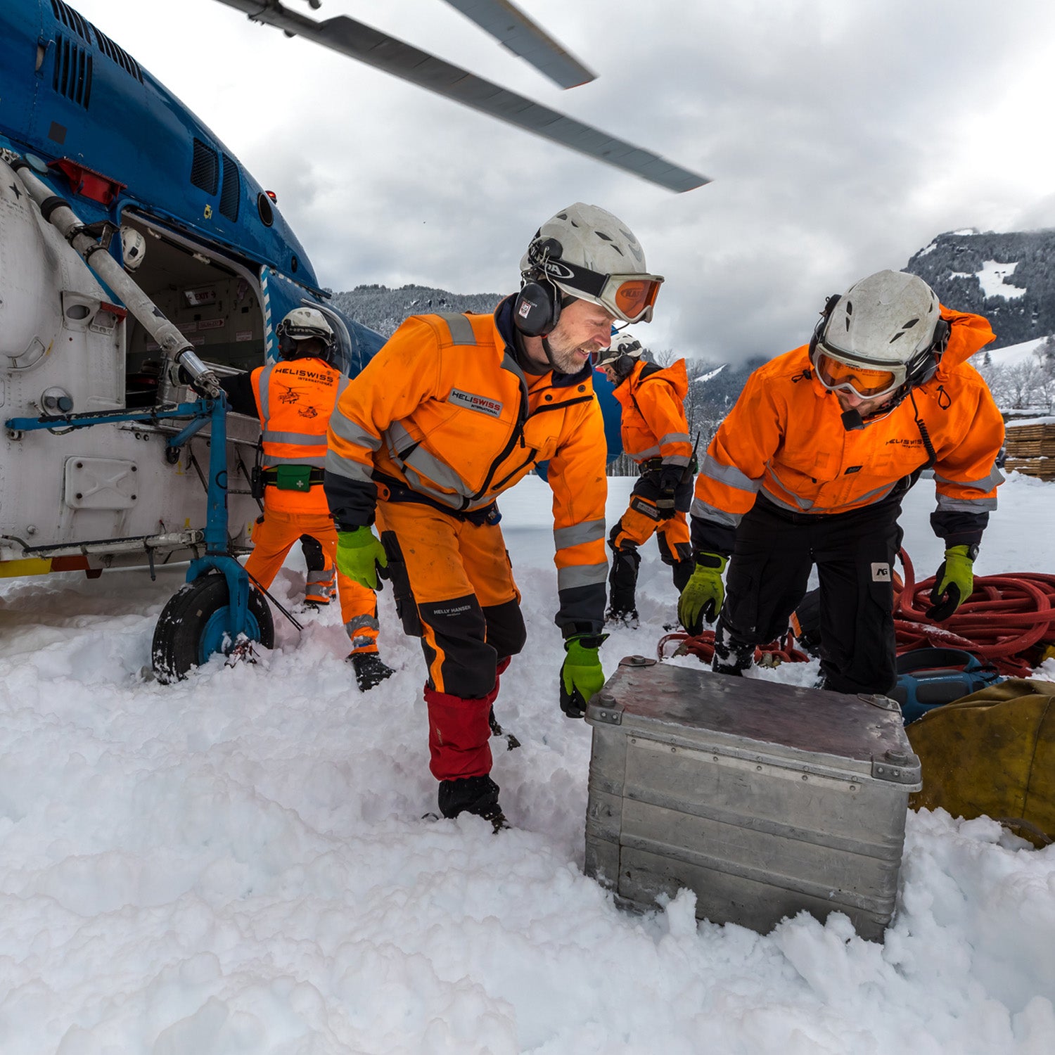 HELLY HANSEN MEN'S POTSDAM HI VIS JACKET ANSI