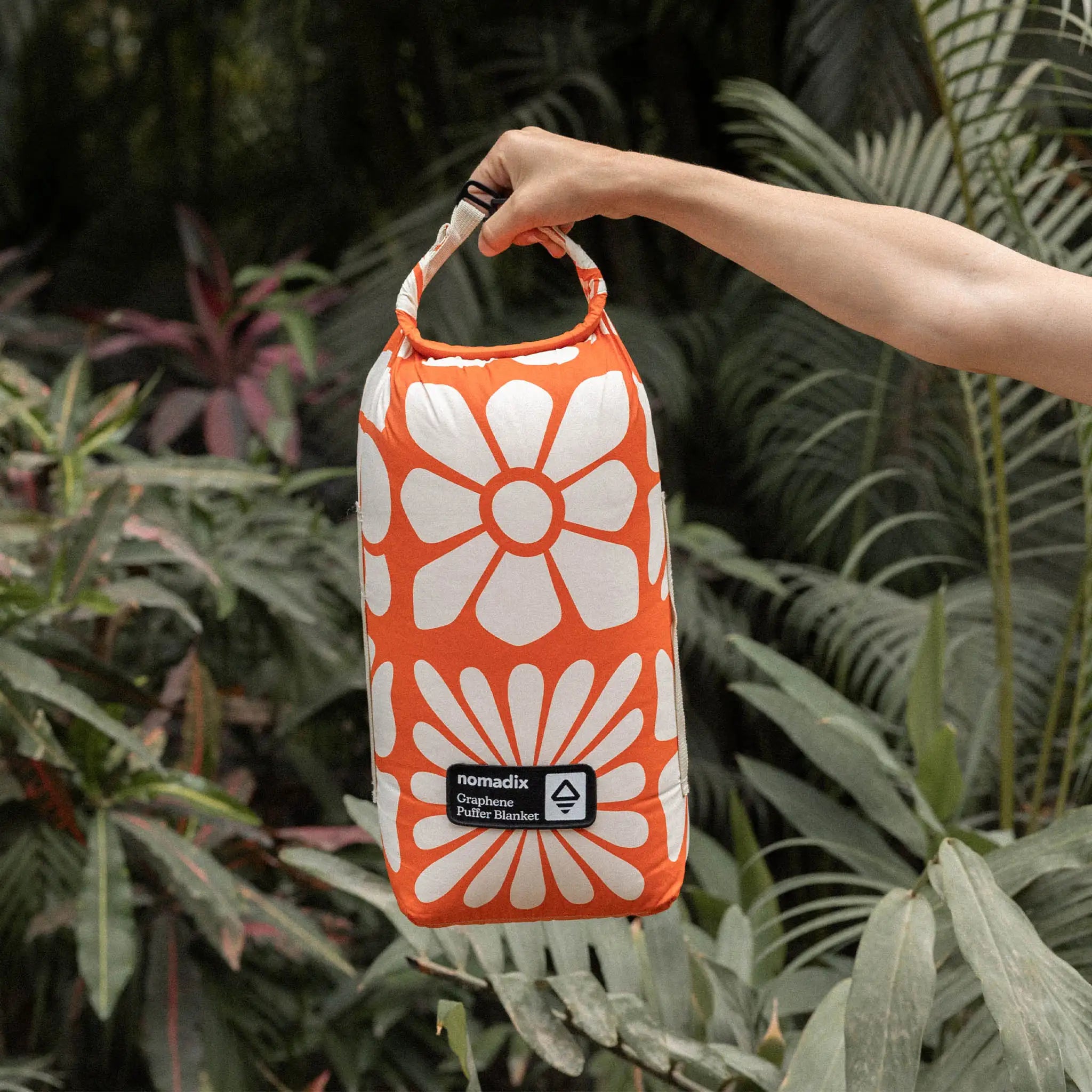 Nomadix | Graphene Puffer Blanket: Big Flowers Expedition Orange